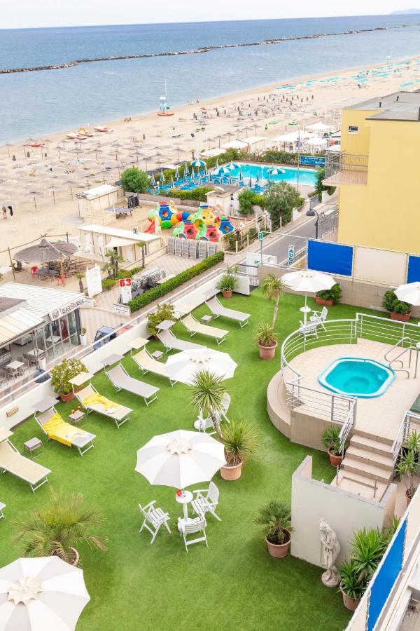בלריה-איגאה מרינה Hotel Igea Spiaggia מראה חיצוני תמונה