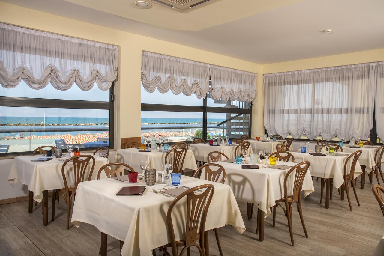 בלריה-איגאה מרינה Hotel Igea Spiaggia מראה חיצוני תמונה